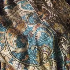 Pretty Persuasions scarf/ wrap/ shawl